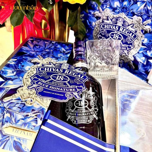 Rượu Chivas 18 blue hộp quà tết 2026
