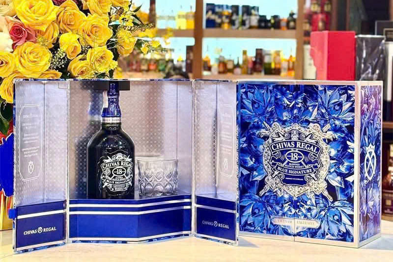 Rượu Chivas 18 Blue Hộp Quà 2026