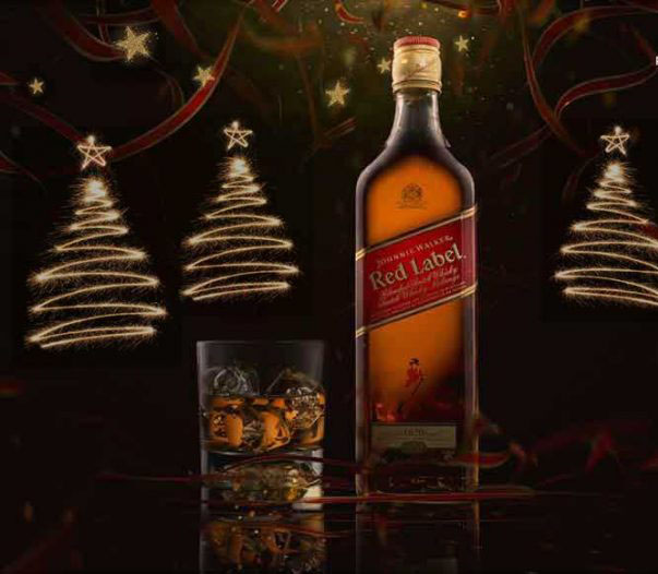 Chén rượu mừng ngày giáng sinh với Johnnie Walker Red Label – Loại rượu Whisky bán chạy nhất Scotland