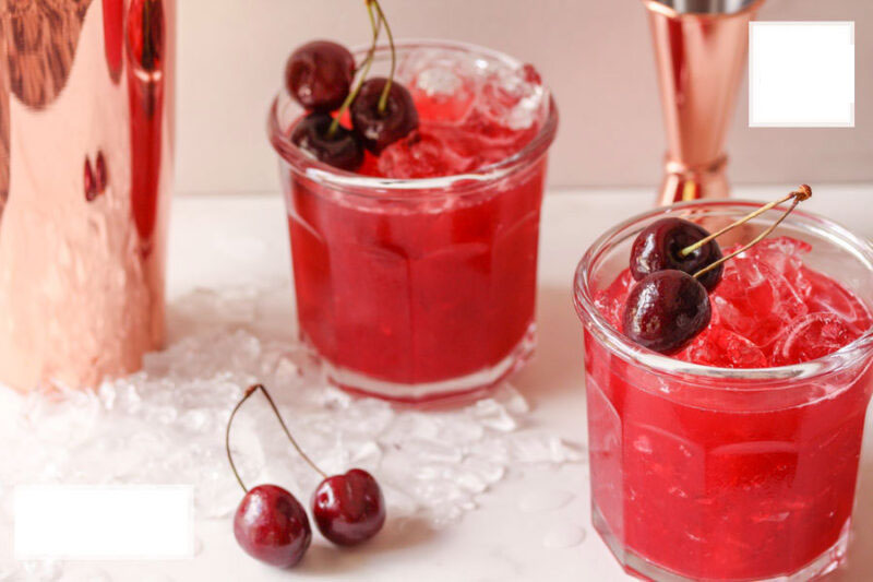 Cocktail Cherry Sour từ rượu Marie Brizard Cherry Brandy – hiện đại và là xu hướng của giới trẻ